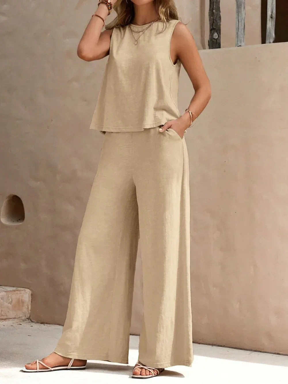Women's Two-Piece Set of Top and Casual Pants